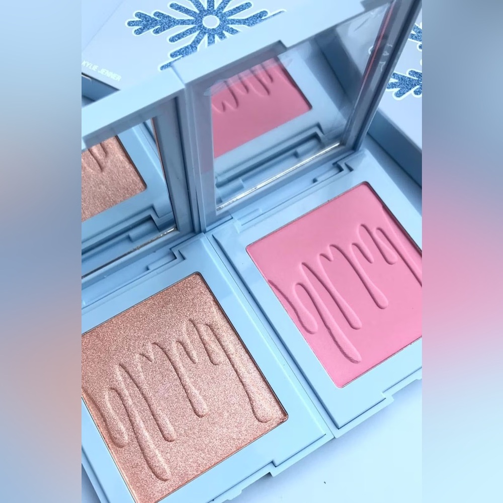 RARE HP kylie cosmetics holiday collection “winter kissed” blush - Picture 2 of 3